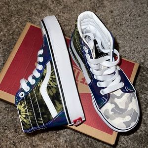BNWT toddler Hightop camo vans